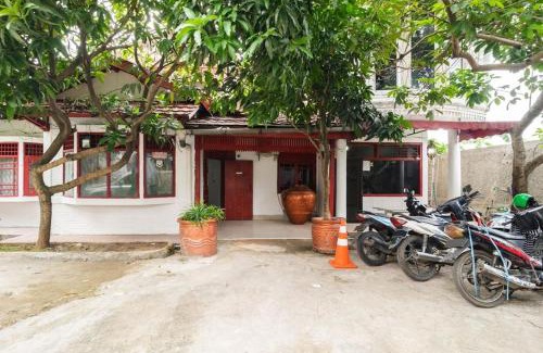 South Tangerang Casa | RedDoorz near Universitas Pamulang