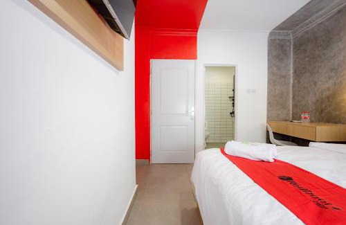 Mampang Prapatan Casa | RedDoorz Plus at Jalan Gatot Subroto Jakarta