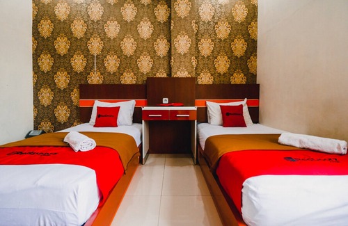 Panakkukang Hotel | RedDoorz Plus @ Grand City Inn