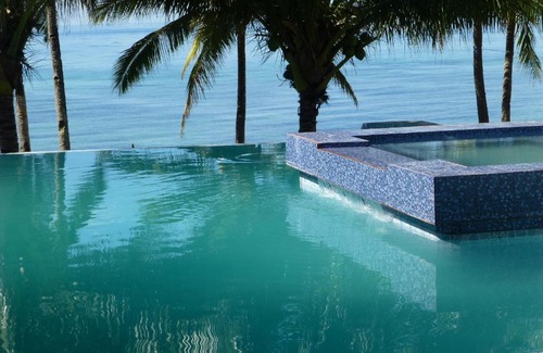 Anda Complejo | RedDoorz Premium @ Flower Beach Anda