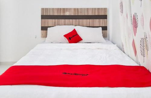 Tanjung Pinang Hotel | RedDoorz Syariah near Tanjung Pinang City Center