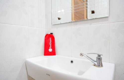 Gorontalo Casa | RedDoorz Syariah near Universitas Negeri Gorontalo 2