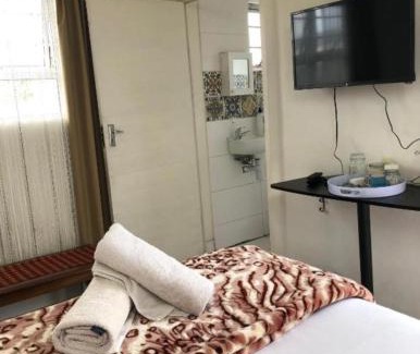 Port Elizabeth Casa | REDPillars Private double ensuite rooms