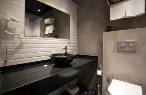 Moda Hotel | Redstone Hotel