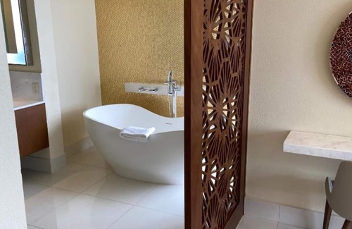 San José del Cabo Complejo | REDUCED Christmas 2024: Ocean Front Penthouse, 3 BR Villa La Valencia