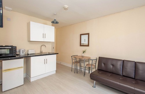 London Borough of Bromley Apartamento | *REDUCED RATES* Greater London Private Studio 1 - 20 Mins to London Bridge