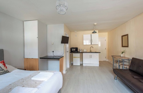 London Borough of Bromley Apartamento | *REDUCED RATES* Greater London Private Studio 1 - 20 Mins to London Bridge