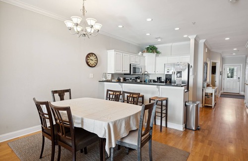 Sunset Point Condominio | Vistas abiertas al mar y terraza grande - Acceso a la playa directamente a través de la calle