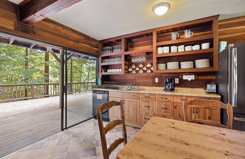 Redwood Valley Casa | Redwood Barn- 3-bedroom house at Leonard Lake Reserve