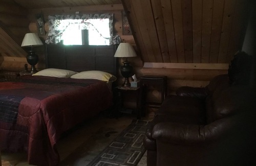 Crescent City Casa | Redwood Log Cabin