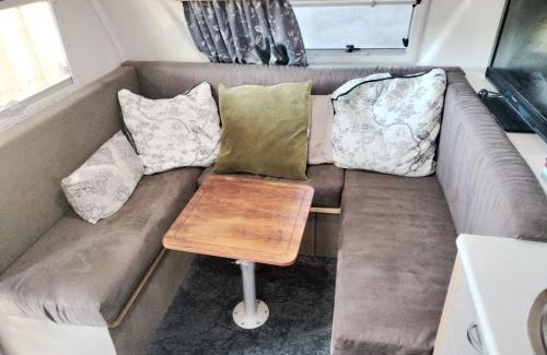 Redwood Valley Otro | Redwood Valley B and B Caravan Retreat