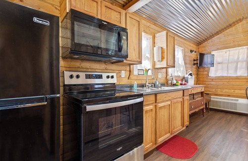 Fredericksburg Cabina | Reece's Ranch House - Cabin 1 - just outside charming Fredericksburg, TX