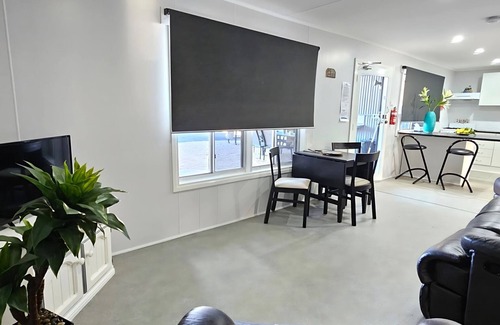 Port Victoria Casa | Reel 'Em Inn, Port Victoria