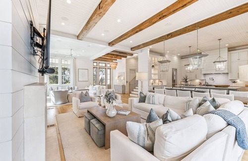 Watercolor Casa | 'Rees on Wiregrass' | Private Pool, Golf Cart, Carriage House | Lake District, WaterColor, FL