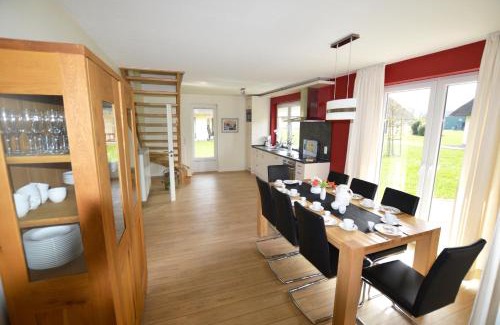 Staberdorf Casa | Reetdachhaus 4, inkl 2 Parkplätze