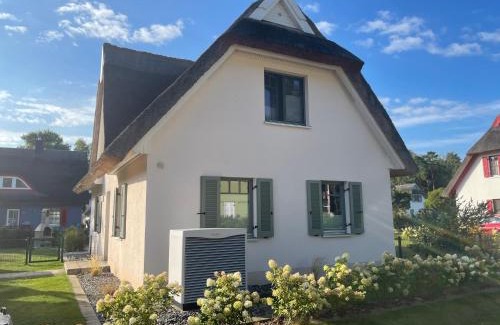 Glowe Casa | Reethaus Seeadler mit Sauna, Terrasse, Garten