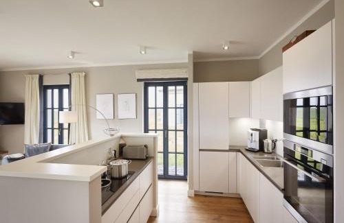 Kreptitz Casa | Reetland am Meer - Luxus Reetdachvilla mit 3 Schlafzimmern, Sauna und Kamin F12