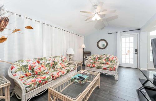 Port Isabel Casa | Refreshing Resort Getaway with Patio near the Bay
