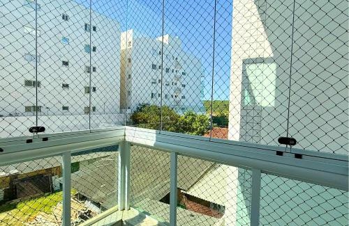Guarapari Apartamento | RefugioBacutia- Prédio FRENTE MAR Bacutia- 6 pessoas- 3 Quartos com AR sendo 1 suite - varanda- sala de estar e jantar Ampla -Piscina e Sauna no Prédio