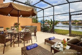 Kissimmee Hotel | Regal Oaks Resort Vacation Townhomes by IDILIQ - Free Private Hot tub!
