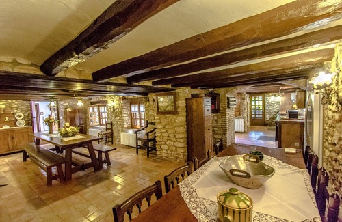 Santa Oliva Villa | Santuario único con piscina extra grande!