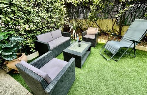 Villeneuve-Loubet Apartamento | Regent Côte d'Azur air-conditioned, pool, garden & parking