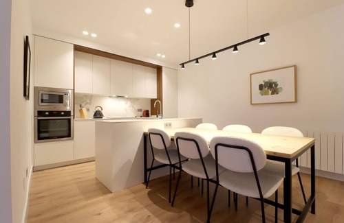 Embajadores Apartamento | Reina Sofia Suite II