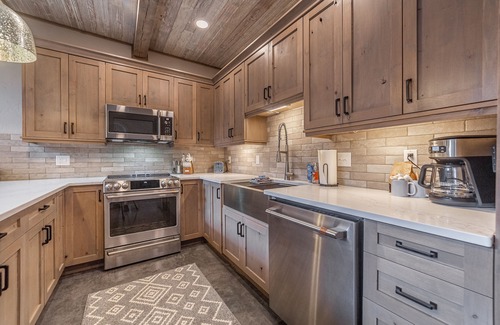 Coram Condominio | Relax After Glacier Hikes At Our 2bd/2ba Condo, 7mi From The Park Entrance- #4-2