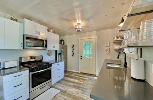 Deer River Cabina | Relax and recharge! Cabin on a tranquil bay on Deer Lake is a perfect get away!