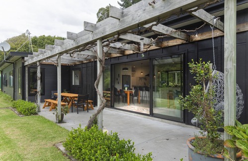 Gisborne Casa | Relax and recharge inside and outside this special home