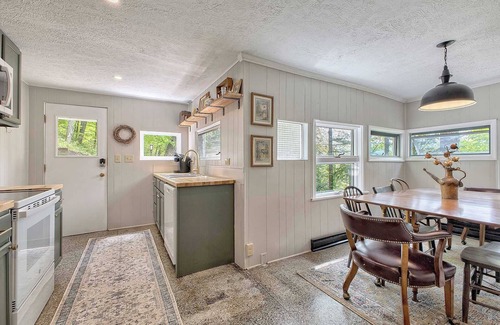 Ligonier Cabina | Relax and Unwind - Bird Creek Cottage at Cliffwood