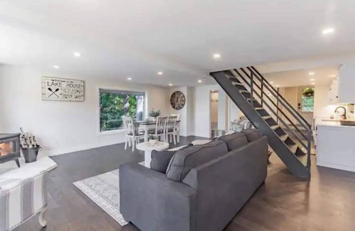 Huntsville Cabaña | Relax at Canfield House Otter Lake Huntsville, Muskoka