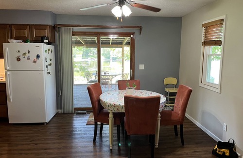 Warsaw Casa | Relax at Grandma’s house with a screened in porch overlooking a private lake!