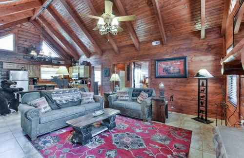 Branson Cedars Cabina | ¡Tu relajación comienza en Moose Creek!