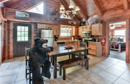 Branson Cedars Cabina | ¡Tu relajación comienza en Moose Creek!