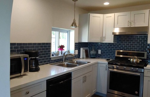 Niobe Cabaña | Vacaciones en el lago, excelente vista, muelle propio + pozo de fuego + BBQ + estacionamiento + cerca del centro