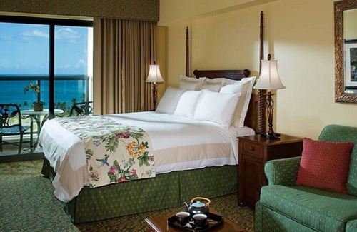Ko Olina Complejo | Relax in comfort on the beach over the 4th of July Holiday