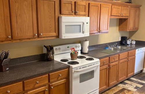 Tangipahoa Parish Casa | Relax in our beautiful New Orleans themed townhome