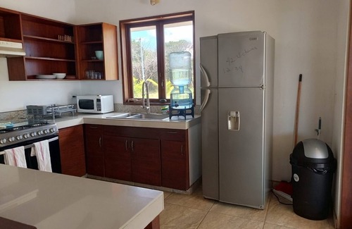 Leon Casa | Nuevo 2 hab, 1 baño frente a la playa casa con piscina privada, muchas comodidades en 200 acres