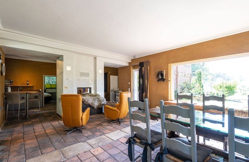 Velen Condominio | Relájate en el monumento