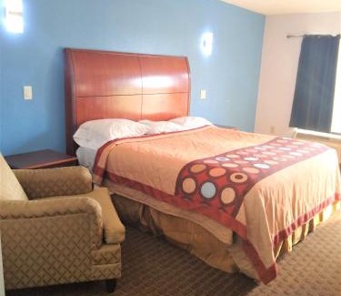 Canton Hotel | Relax Inn Canton