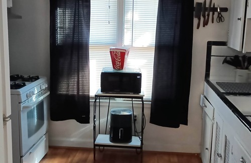 Grosse Pointe Apartamento | Relax Near Grosse Pointe & Downtown Detroit.