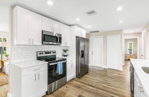 Clearwater Casa | Heated pool-Hot tub-Close to Beaches-All Amenities