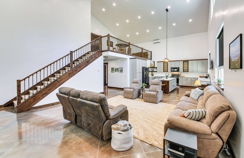 Boundary County Casa | Relax, Reconnect & Explore: Modern Idaho House!