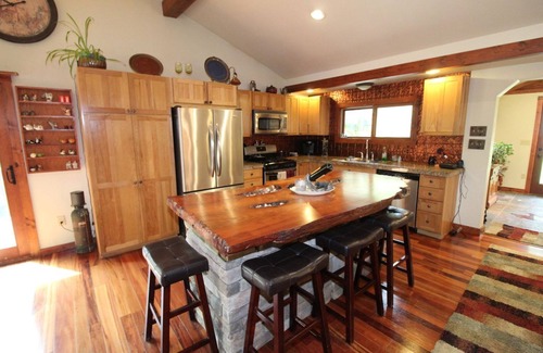 Grayling Casa | Relax, Unwind and Enjoy. Rustic log cabin with private Au Sable River Frontage!