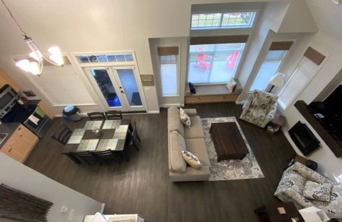 Okanagan-Similkameen Casa | Relax & Unwind in a Stunning 3-Bedroom Cottage near the Pool & Beach