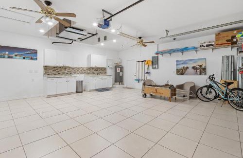 Pelican Casa | Relax & Unwind in Great Location, Bicycles, Heated pool - Villa Green House - Roelens