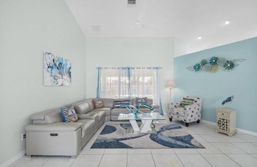 Pelican Casa | Relax & Unwind in Great Location, Bicycles, Heated pool - Villa Green House - Roelens