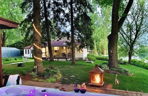 Saint-Valerien-de-Milton Chalet De Esquí | Relaxation cabin