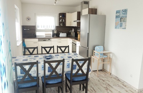 Zempin Apartamento | Recreación en cada temporada - amplio apartamento moderno con sauna